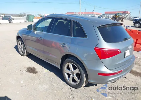 2011 Audi Q5 3.2 Premium Plus z USA, uszkodzony, nr VIN WA1WKAFP0BA032887